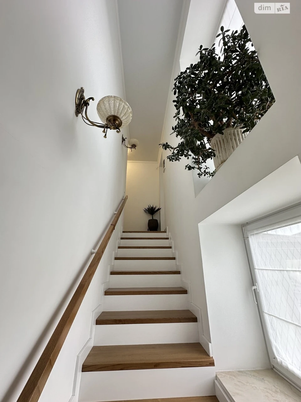 Townhouse for Sale: Ozerna