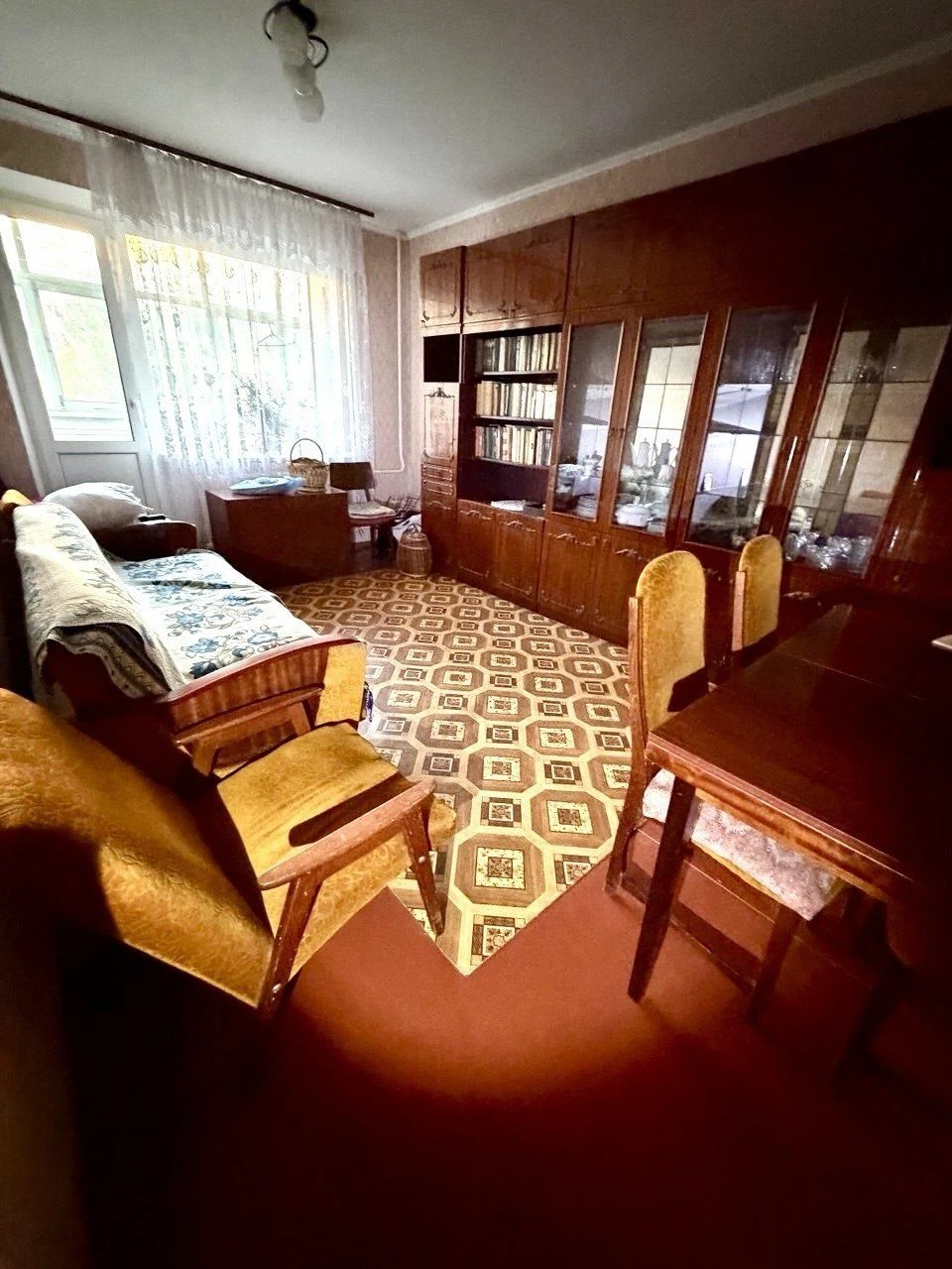 2 room apartment in Boris Ten Center, 3rd floor, renovated