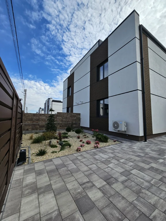 Cottage with city utilities. Ювілейний area. Good access