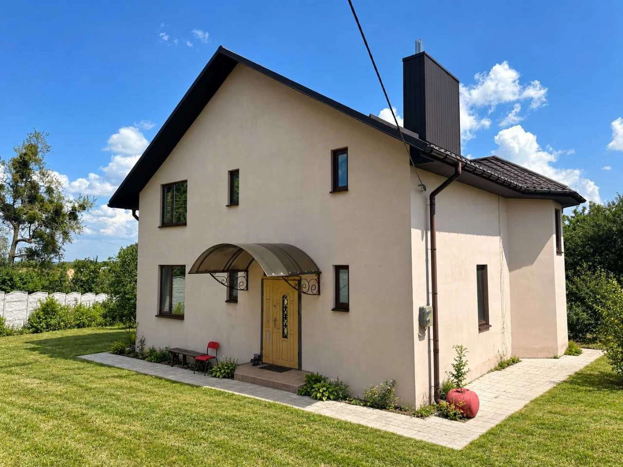 Продаж двоповерхового будинку на 16 сотках, 180 кв.м, 4 кімнати