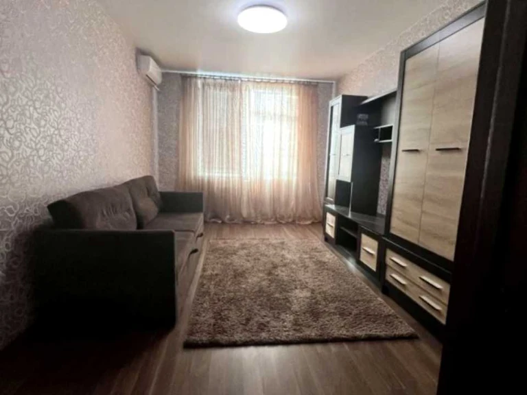 Apartment. Volodymyr Naumovych Street, Kyiv