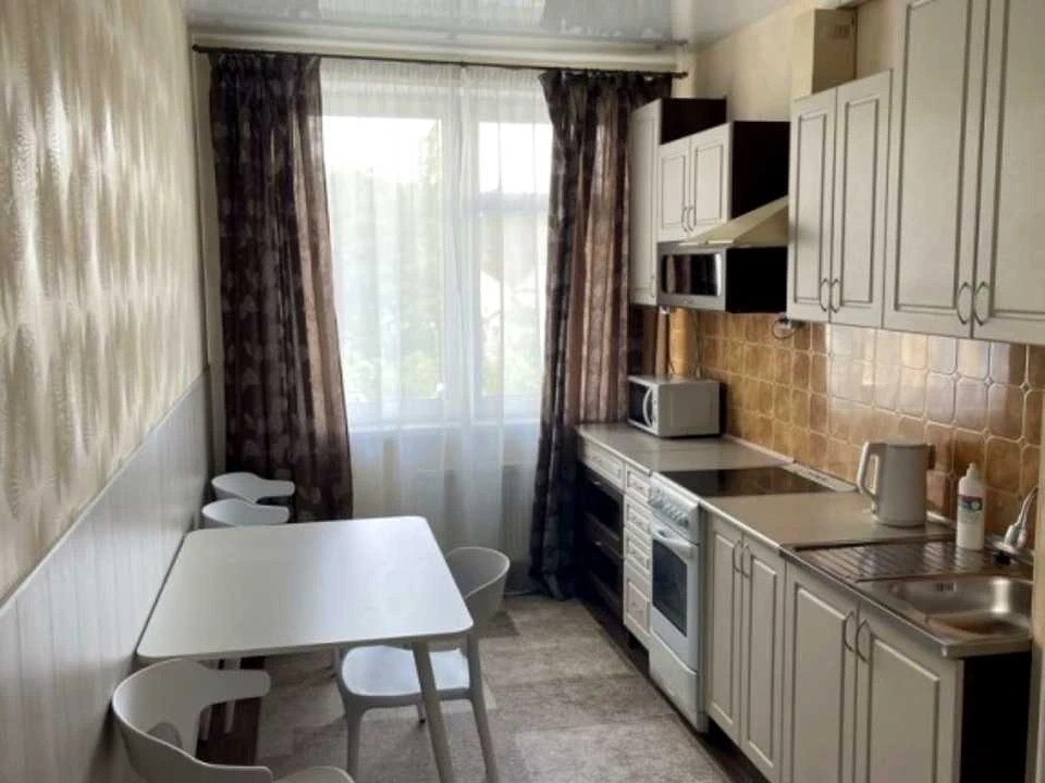 Apartment. Volodymyr Naumovych Street, Kyiv