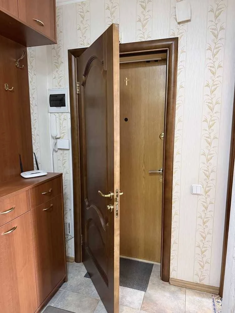 Здається на довготривалий термін 3-кімнатна квартира Київ, Оболонський район, Вишгородська вулиця