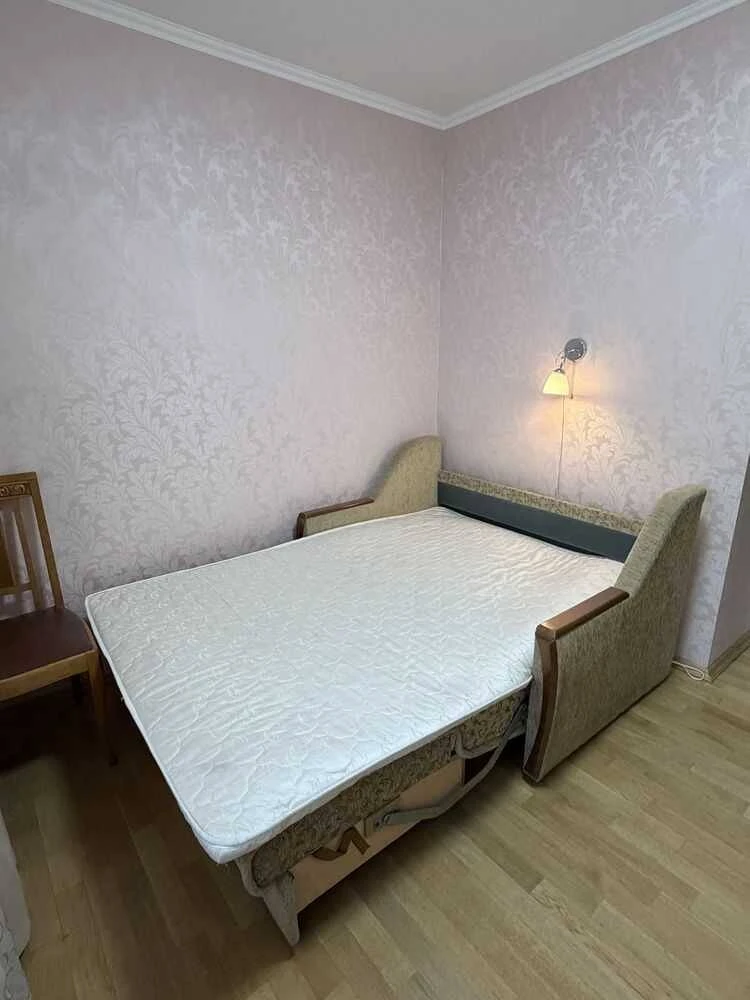 Здається на довготривалий термін 3-кімнатна квартира Київ, Оболонський район, Вишгородська вулиця