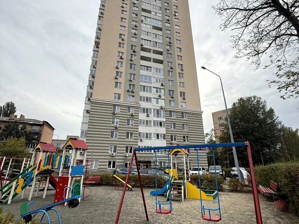 Квартира. Київ, Тбіліський пров.