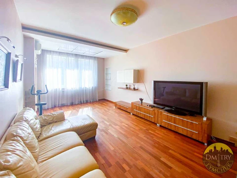 Apartment. Volodymyr Yasuyka Avenue, Kyiv
