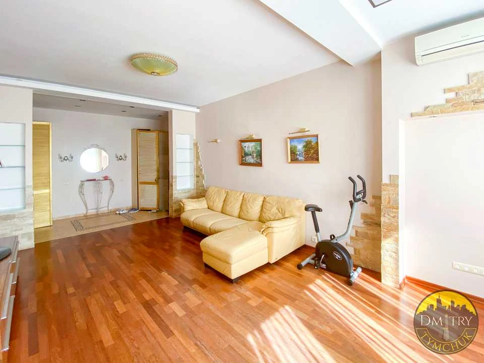 Apartment. Volodymyr Yasuyka Avenue, Kyiv
