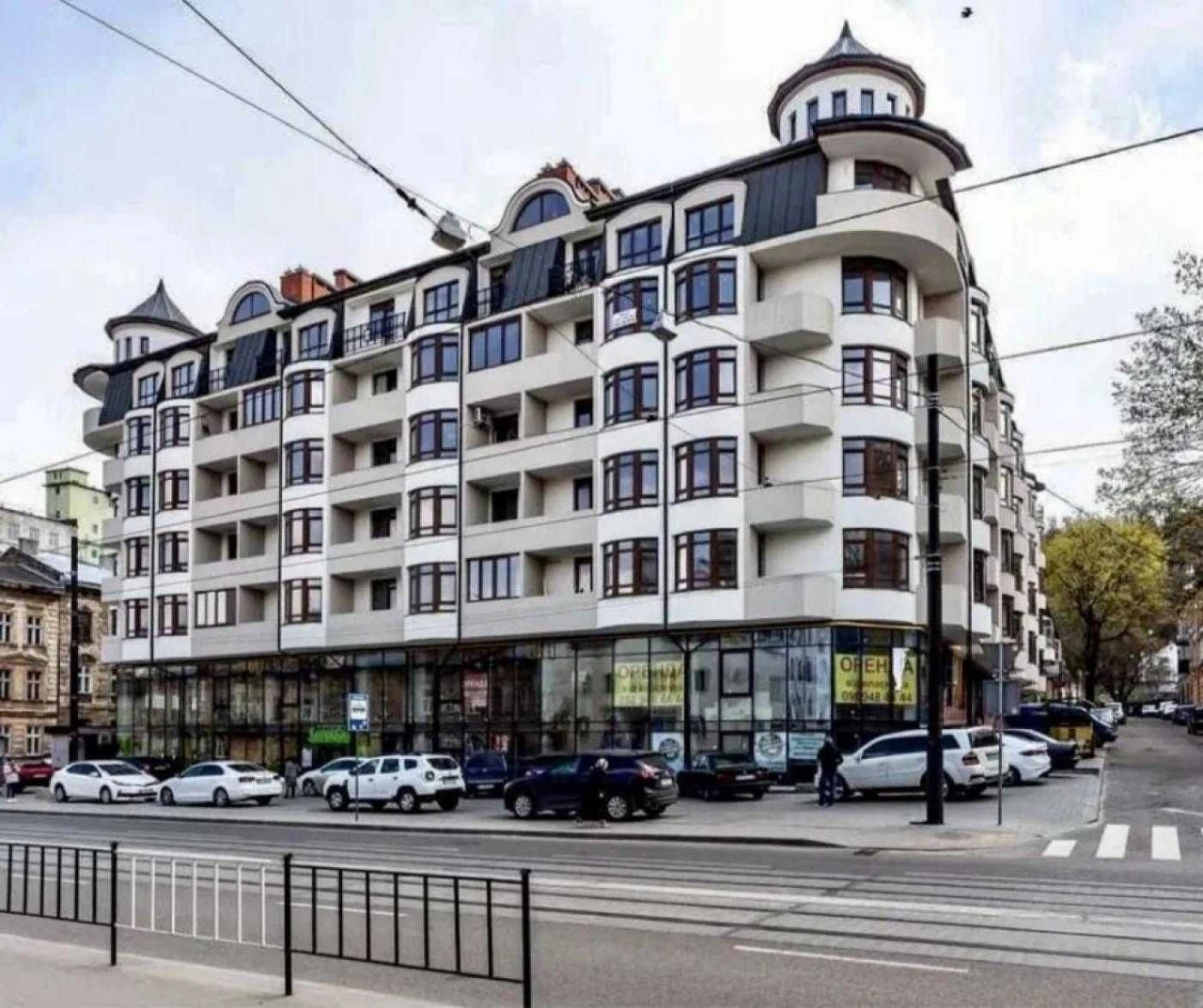 Near Center! Sale of a 2-room apartment on Bohdan Khmelnytsky Street