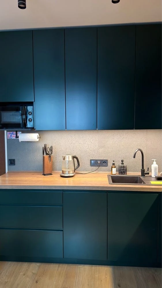 Urgent Sale: 1-Bedroom Apartment in Residence Navigátor