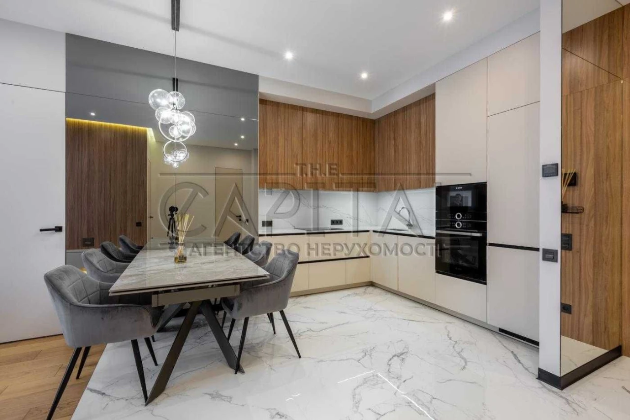 Keys) Designer 2-bedroom apartment - 85