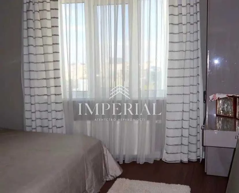 Sale of a 3-bedroom apartment in the ObolonSky residential complex