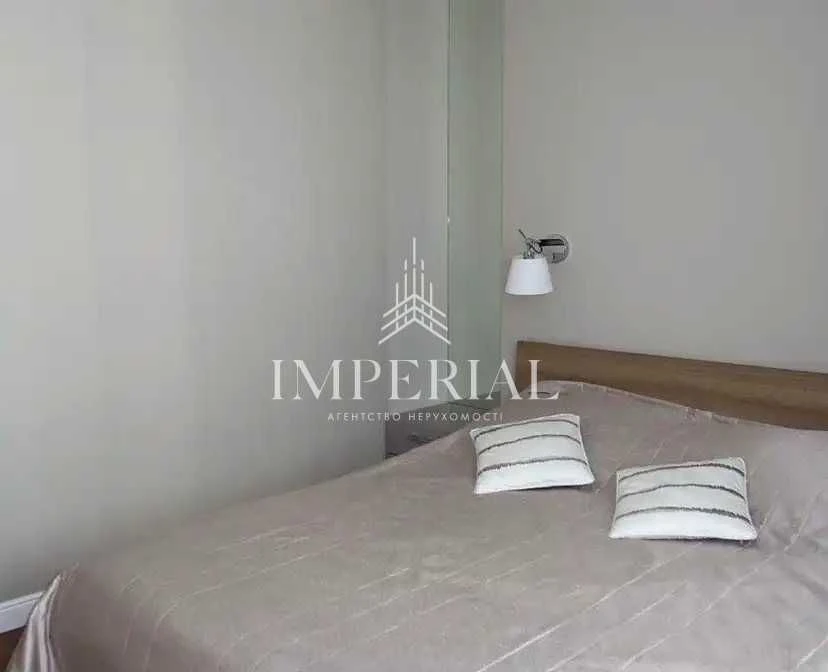 Sale of a 3-bedroom apartment in the ObolonSky residential complex