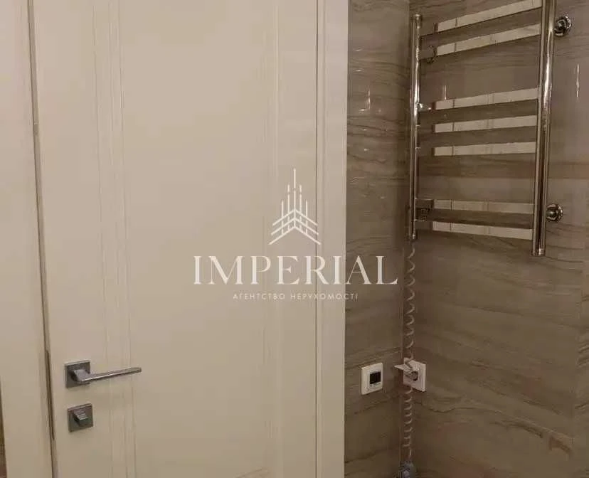 Sale of a 3-bedroom apartment in the ObolonSky residential complex
