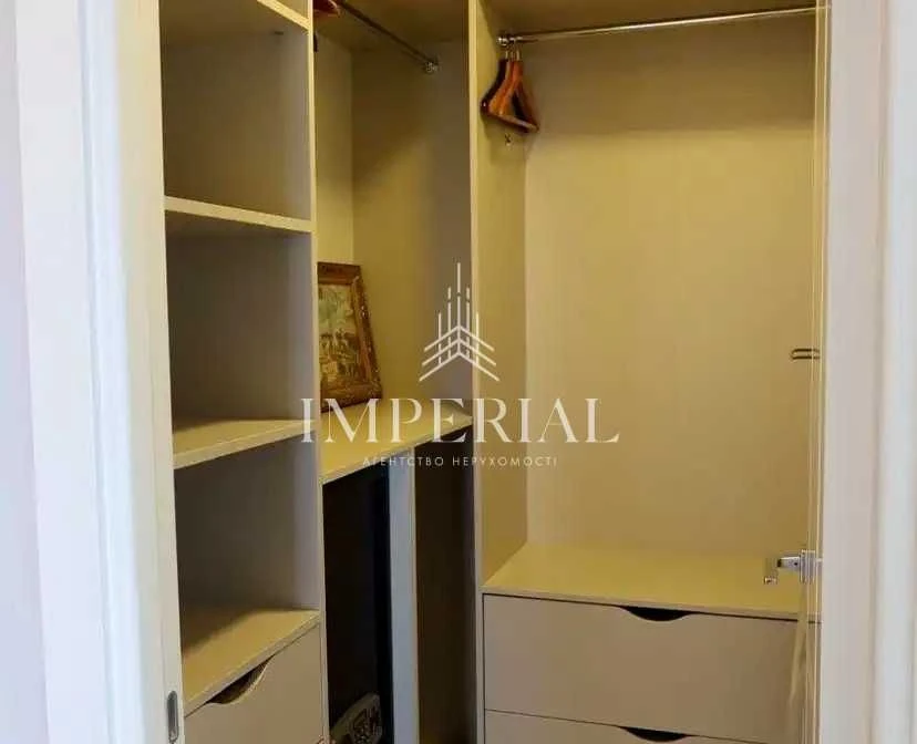 Sale of a 3-bedroom apartment in the ObolonSky residential complex