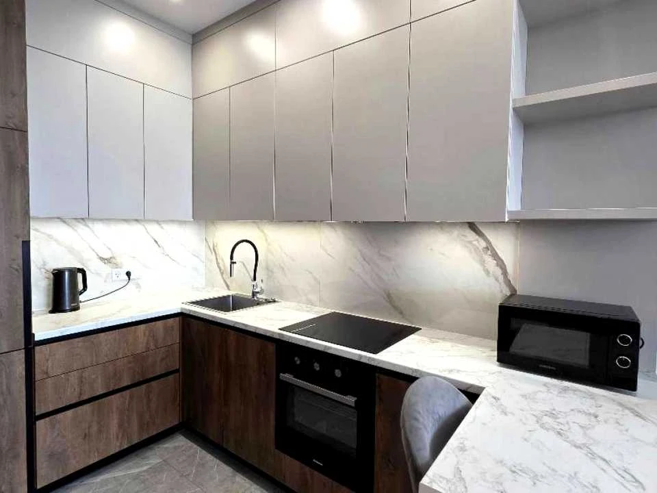 Apartment. Kyiv, Berezhyi Prospect.