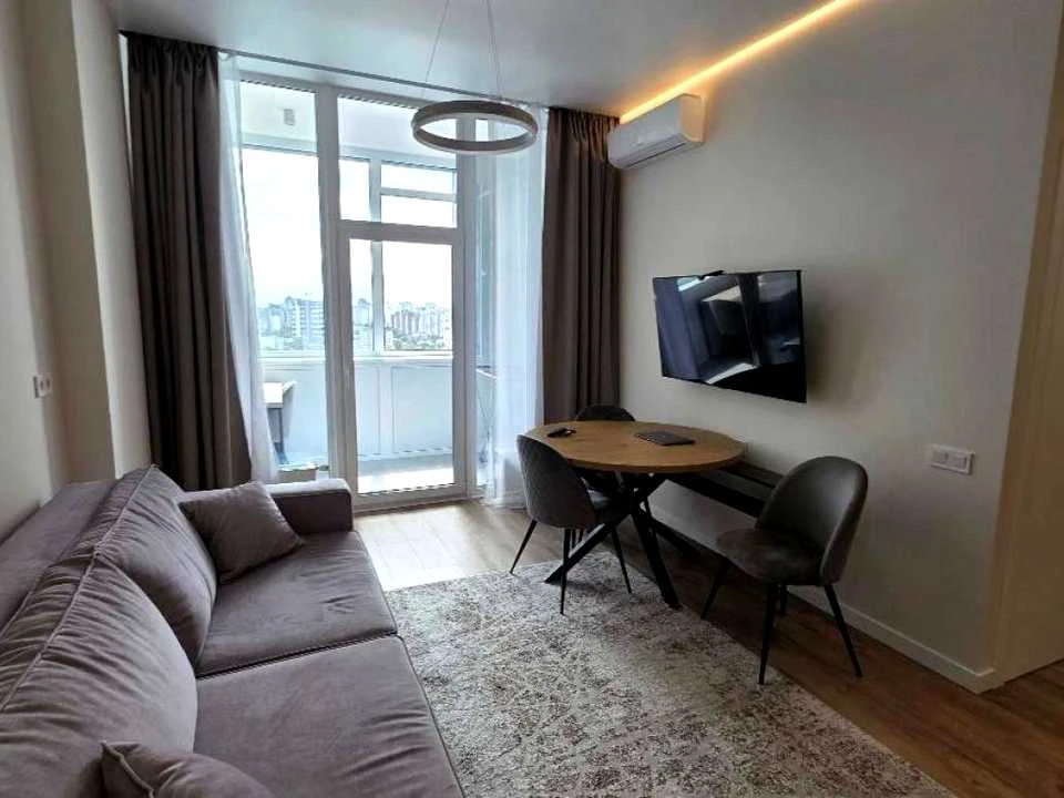 Apartment. Kyiv, Berezhyi Prospect.