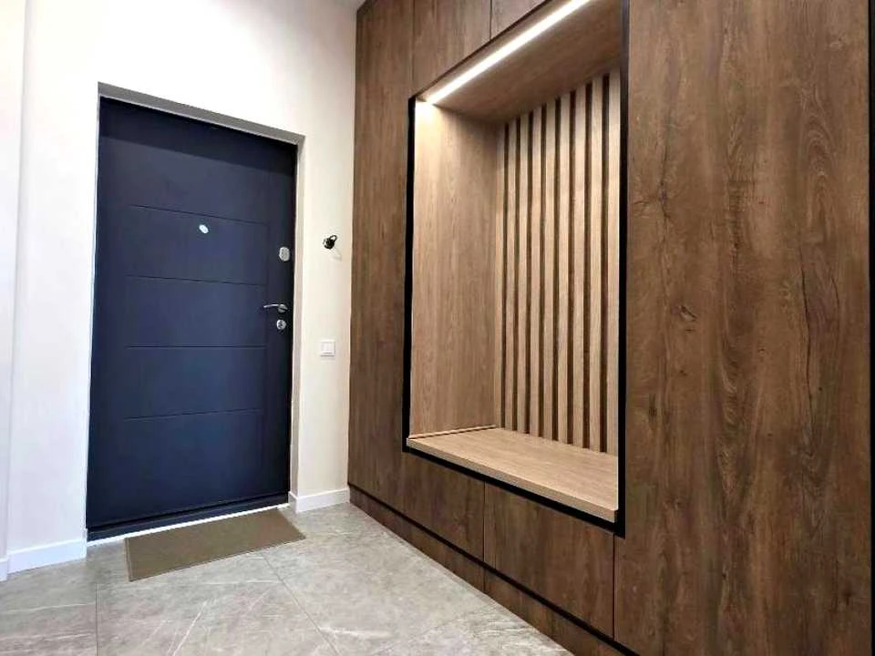 Apartment. Kyiv, Berezhyi Prospect.