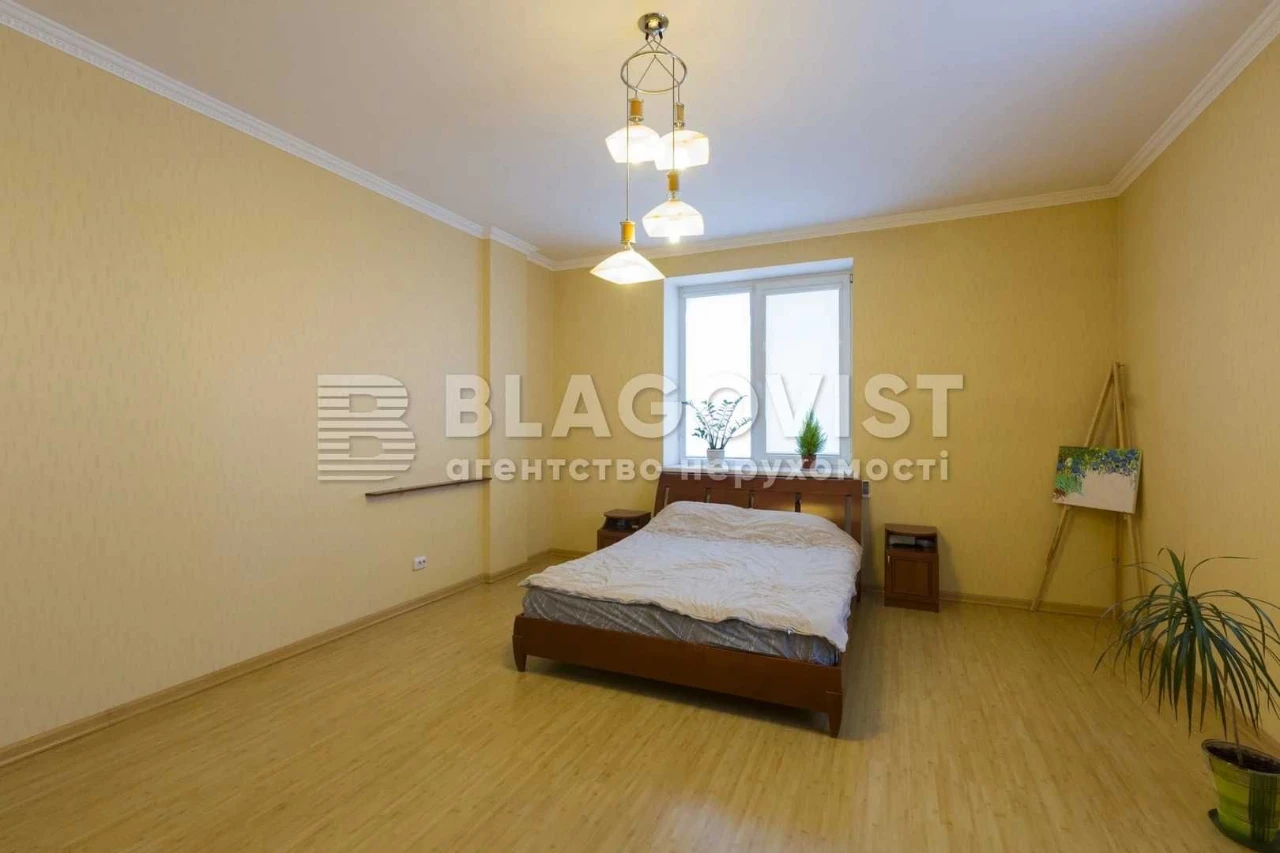 Продажа дома в г. Киеве, улица Смотрицкого М. Пожарского