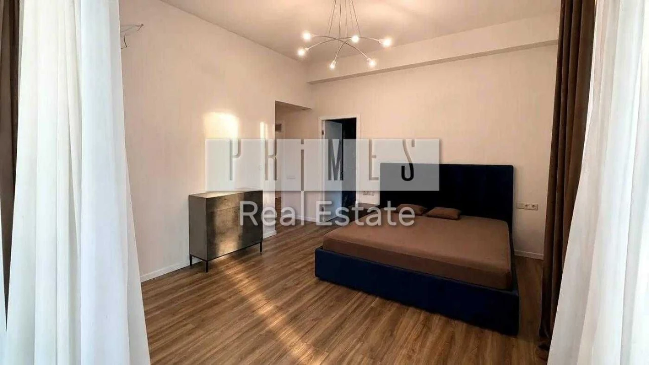 Продаж сучасного будинку 243 м² з ремонтом, Бикивня