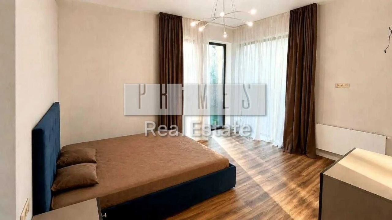 Продаж сучасного будинку 243 м² з ремонтом, Бикивня