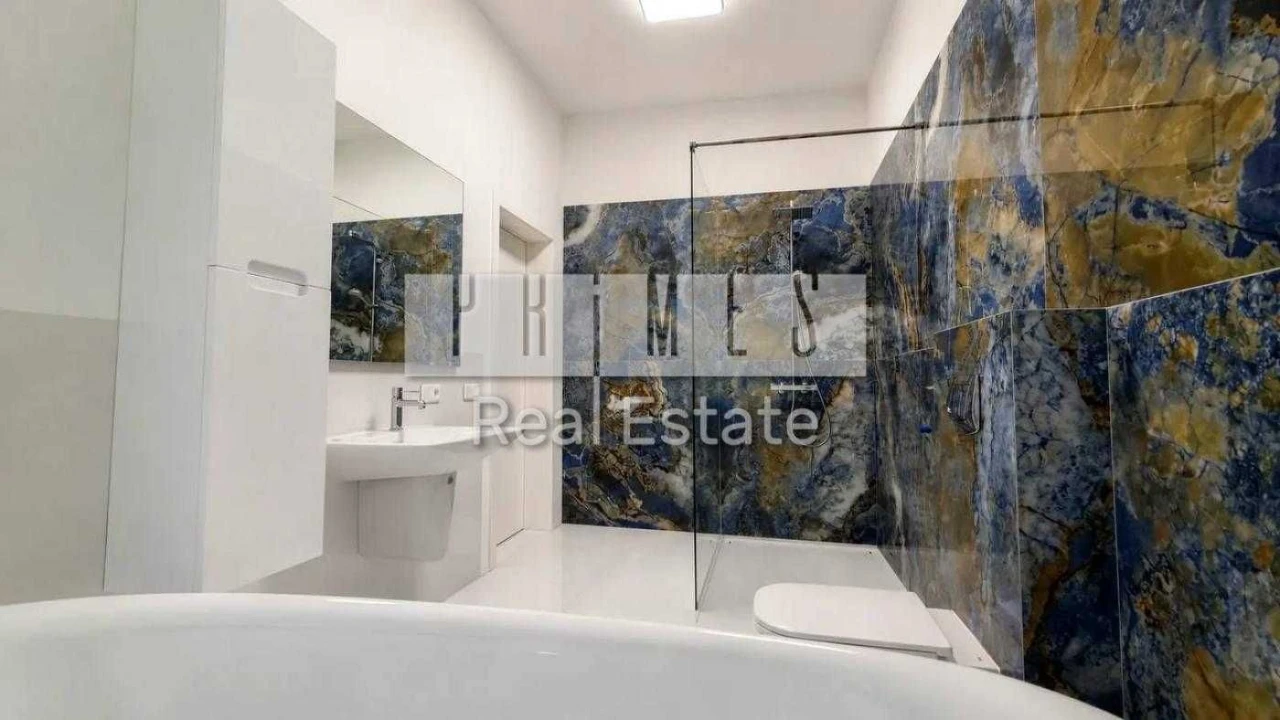 Продаж сучасного будинку 243 м² з ремонтом, Бикивня