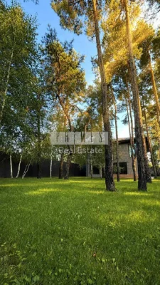 Продаж сучасного будинку 243 м² з ремонтом, Бикивня