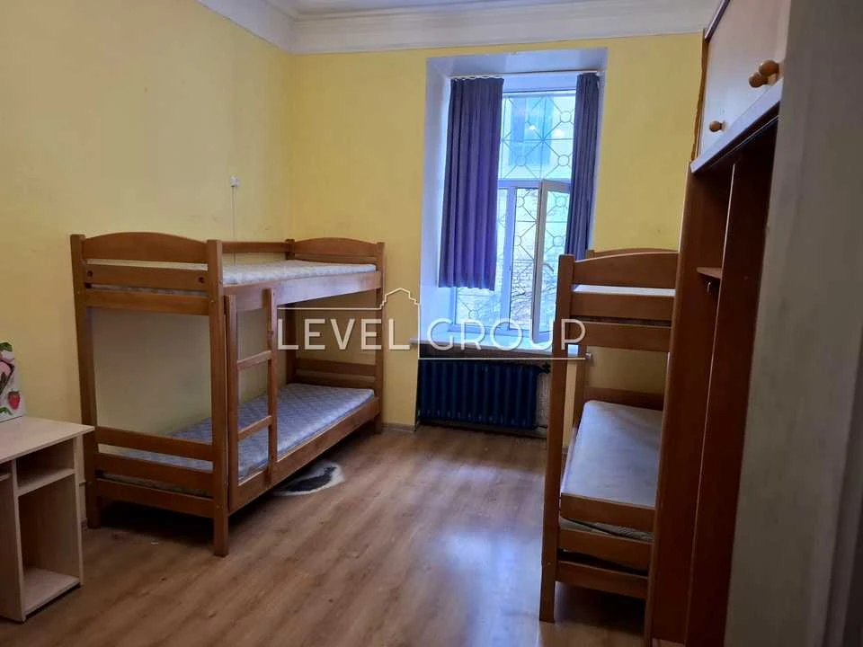 Apartment. Kyiv, Khreshchatyk St. (Kreschatic)