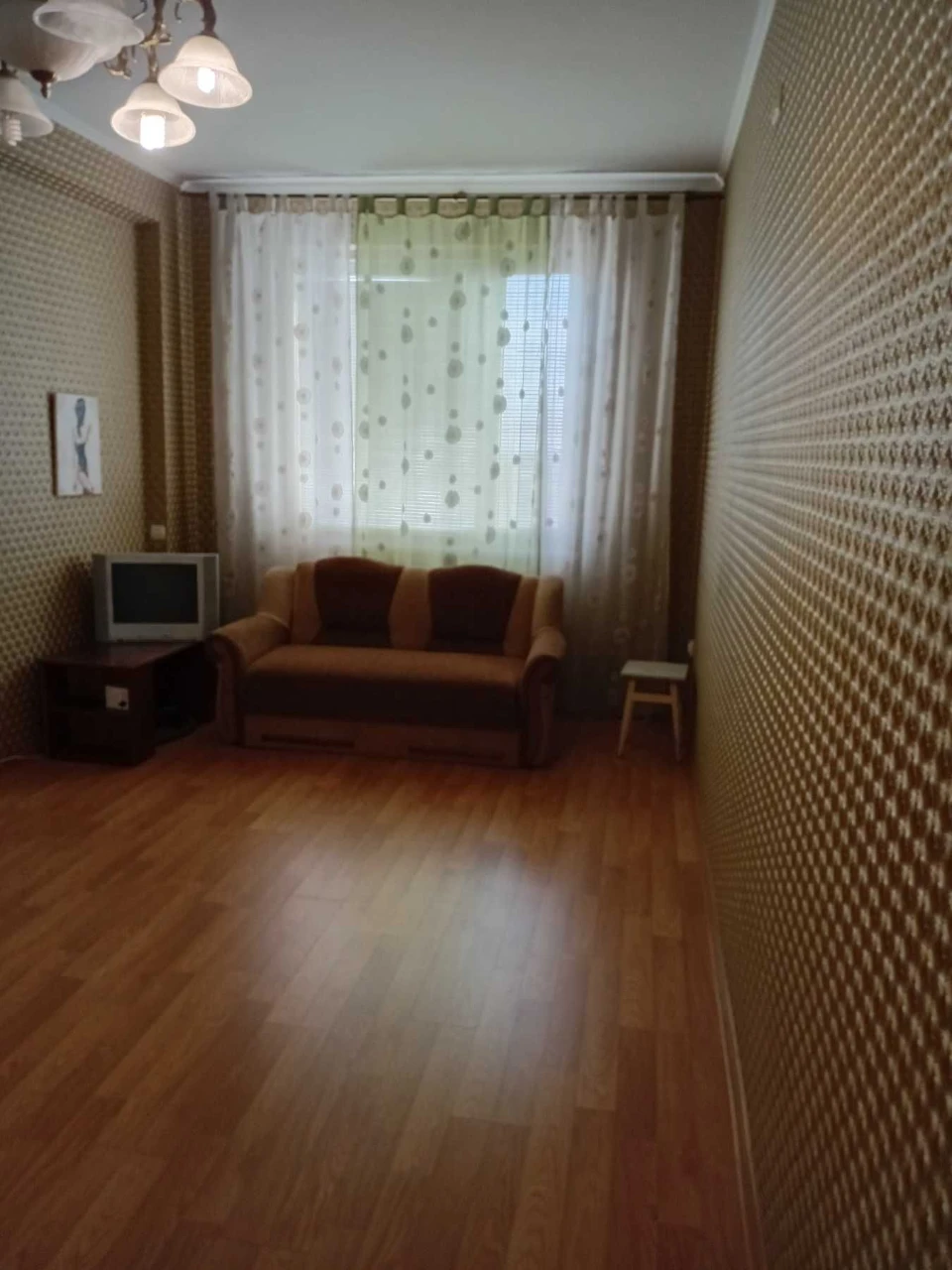 Продается 1-комнатная квартира на Руской, 40 м².
