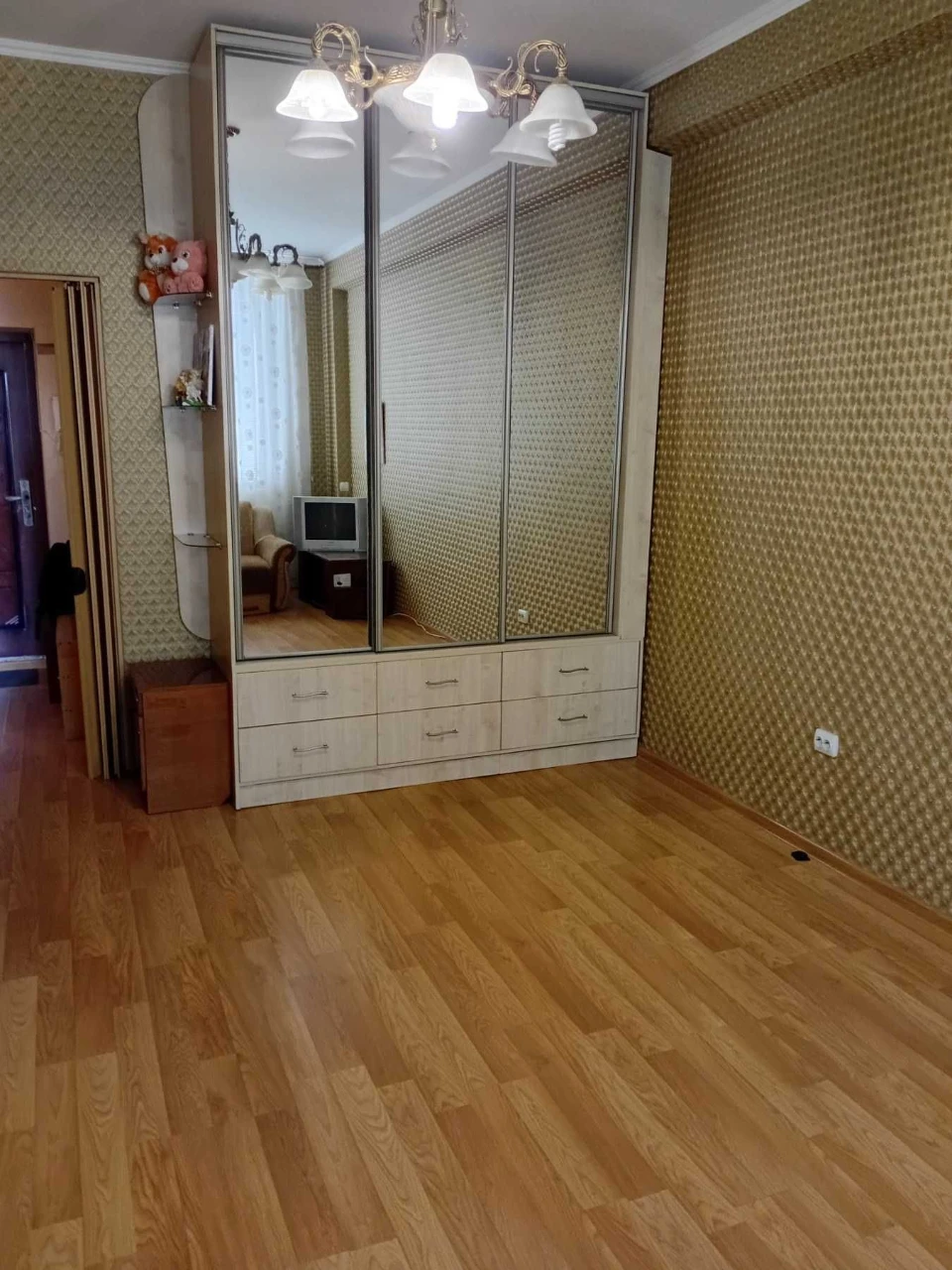 Продается 1-комнатная квартира на Руской, 40 м².