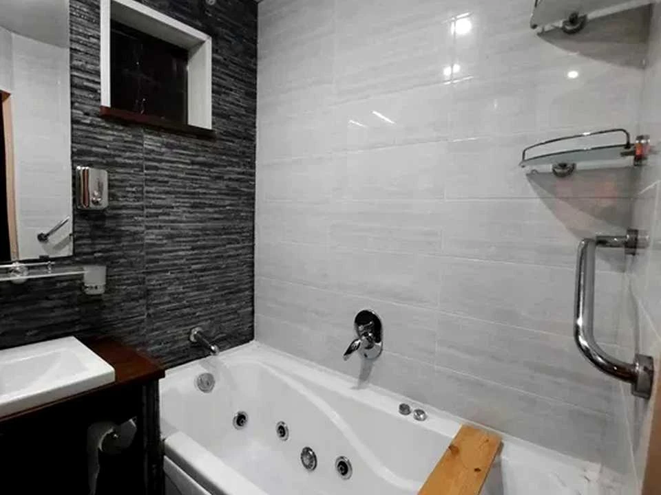 Apartment. Krasylivska st., Kyiv