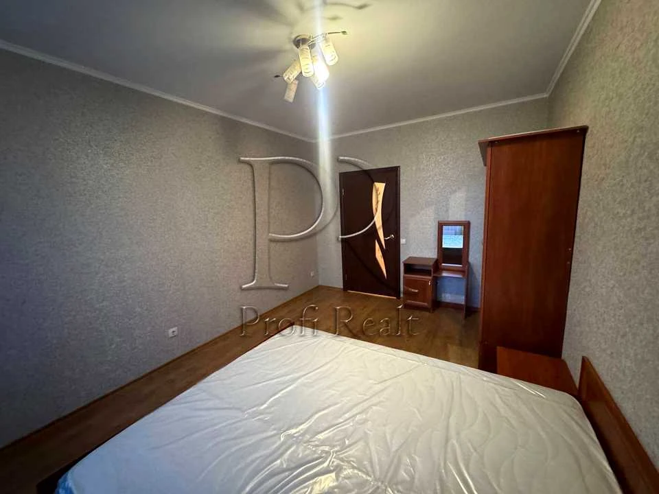 Apartment. Urlivska Street, Kyiv