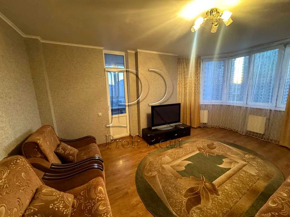 Apartment. Urlivska Street, Kyiv