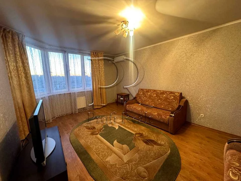 Apartment. Urlivska Street, Kyiv