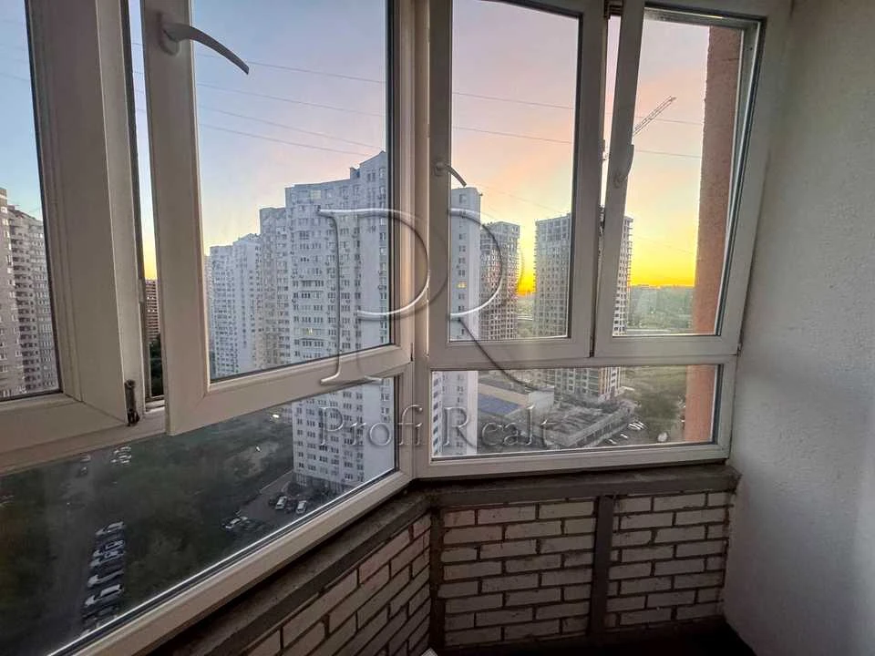 Apartment. Urlivska Street, Kyiv