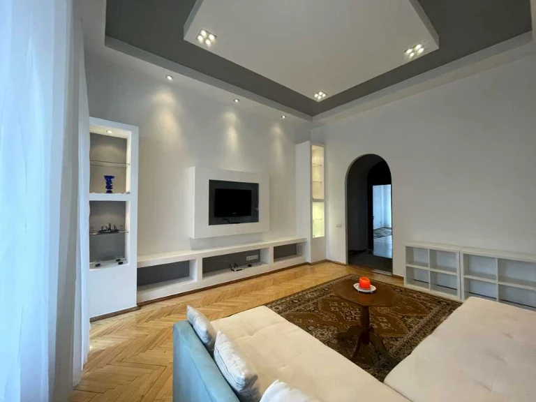 Apartment. Volodymyr Street, Kyiv
