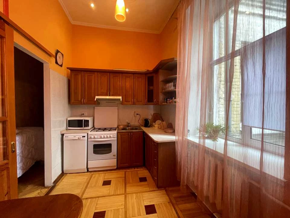 Apartment. Volodymyr Street, Kyiv