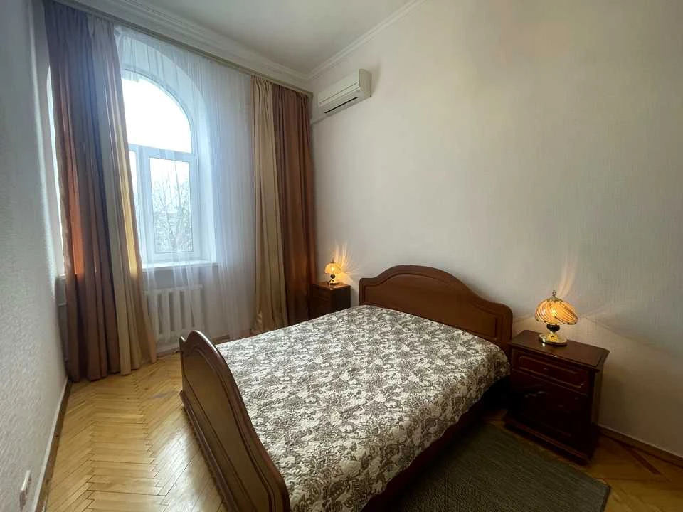 Apartment. Volodymyr Street, Kyiv