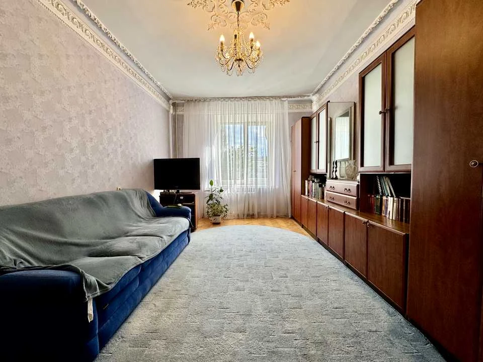 Apartment. Берестейський прос.