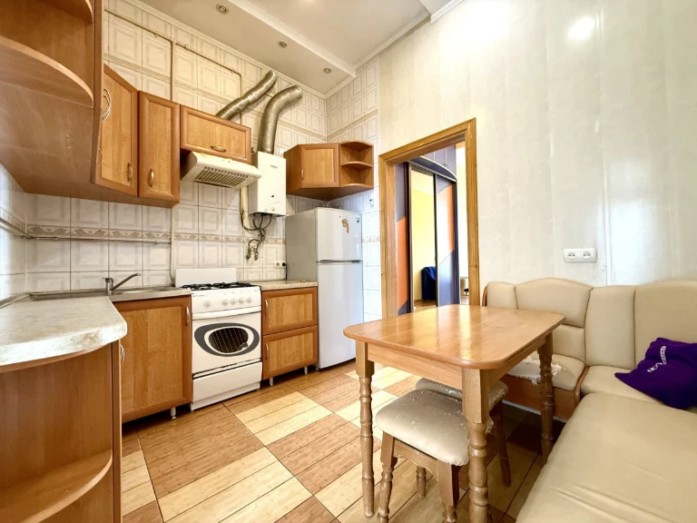 Sale of 1-room apartment 38.4 sq.m., at the address: вул. Союзу Українок Шевченк