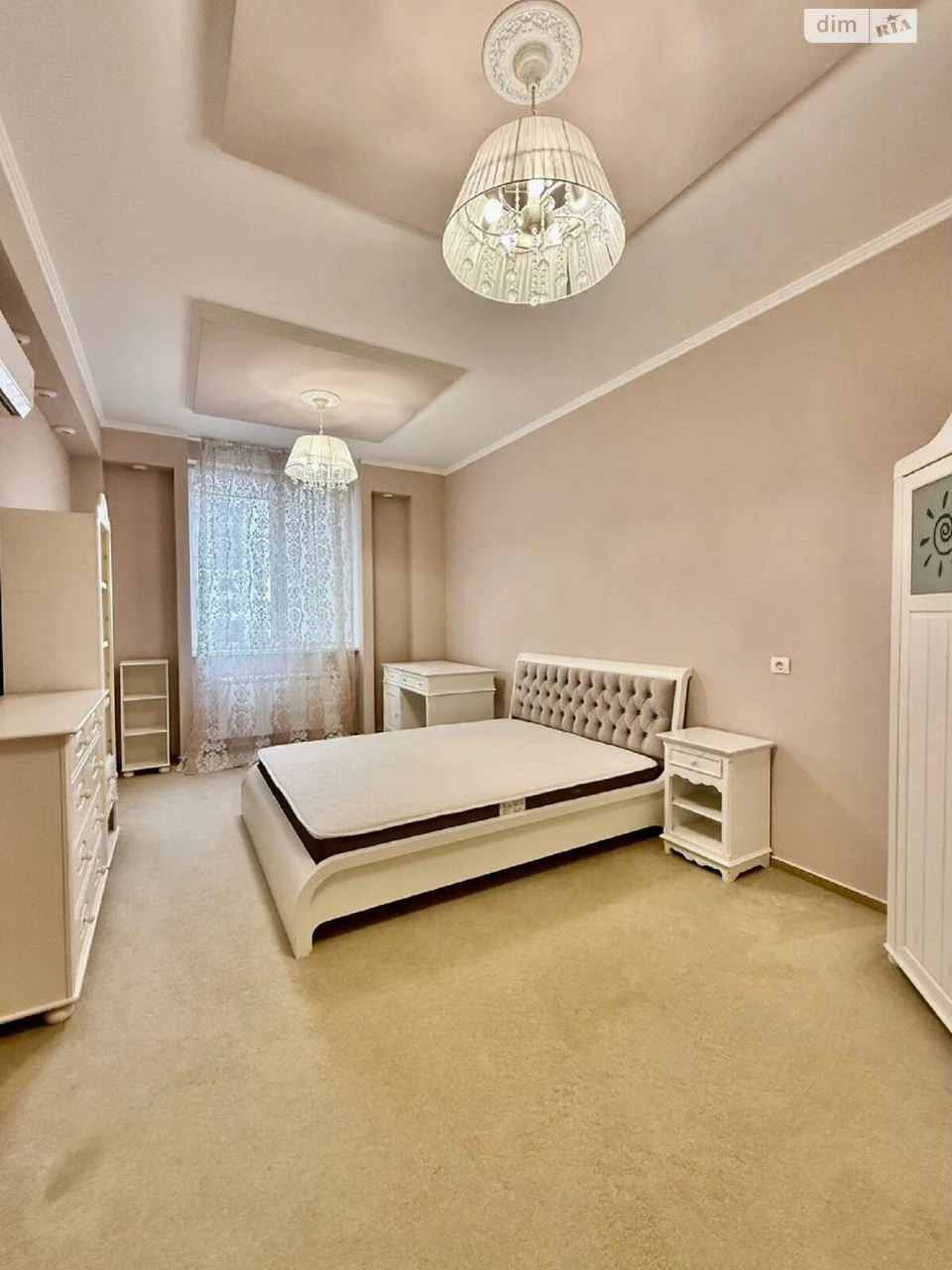 Apartment for Sale: Solotyska Slobidka