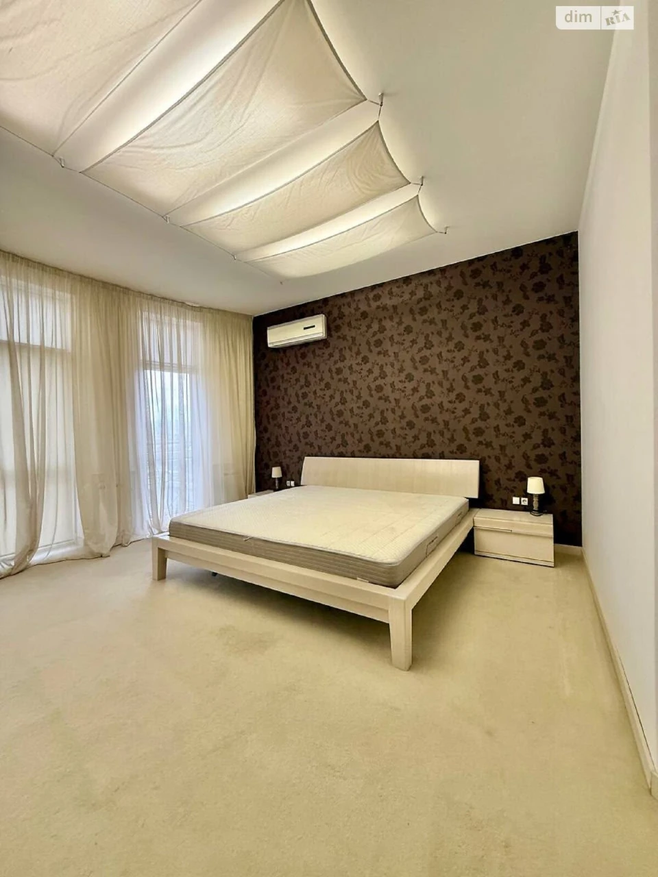 Apartment for Sale: Solotyska Slobidka