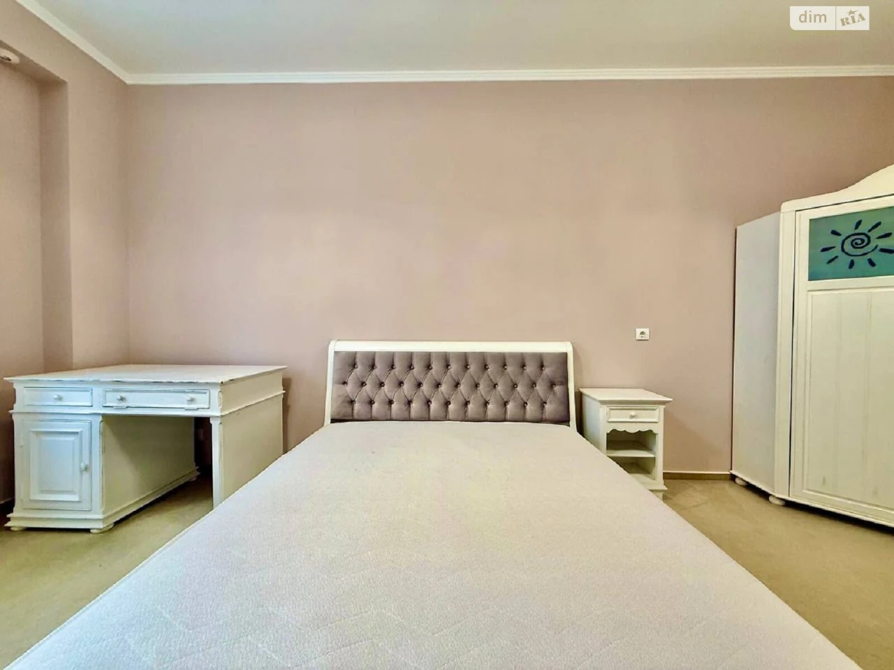Apartment for Sale: Solotyska Slobidka