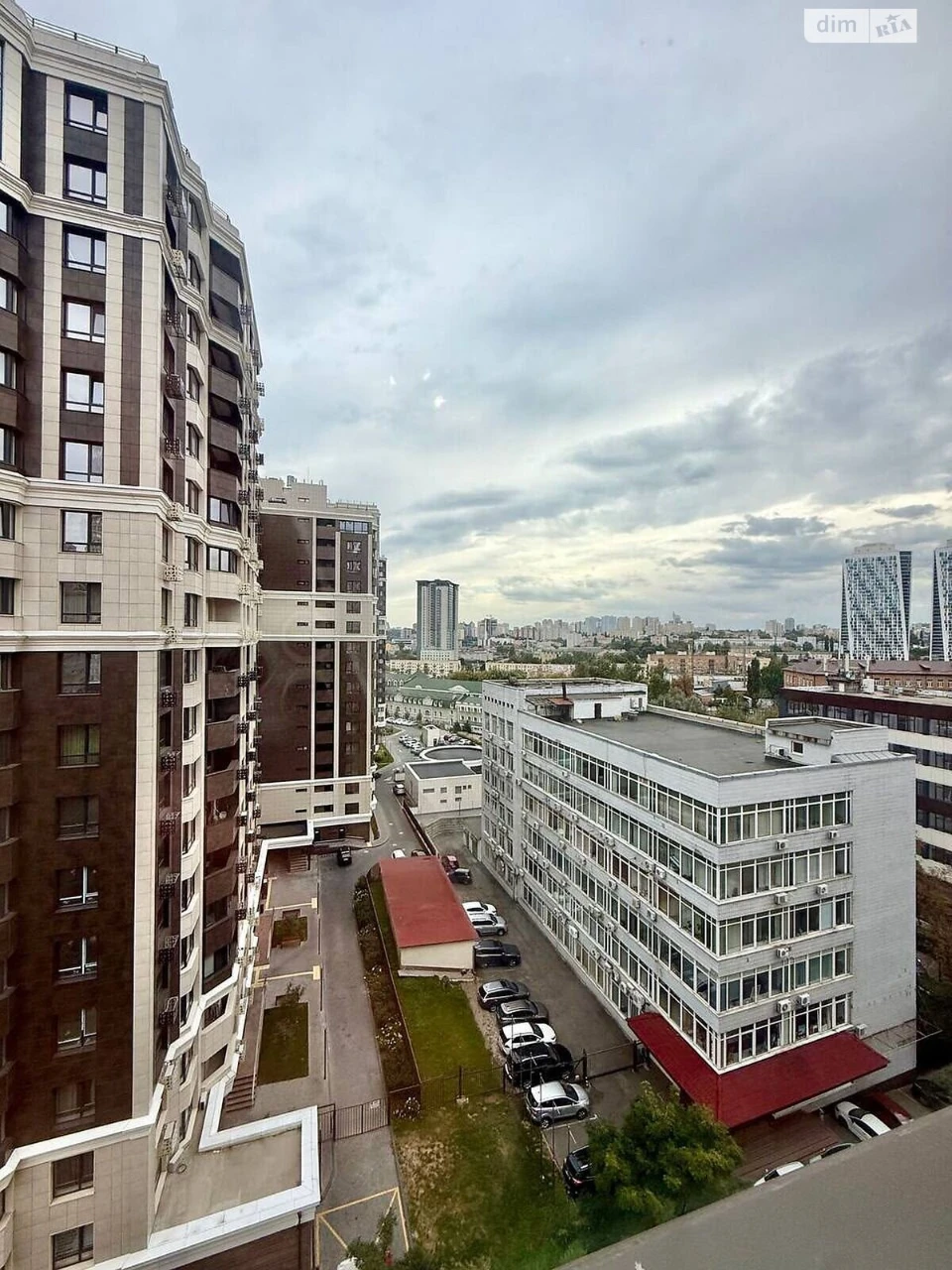 Apartment for Sale: Solotyska Slobidka