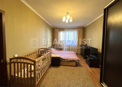 Sale of a 2-bedroom apartment on Petro Grigorenko Avenue 27