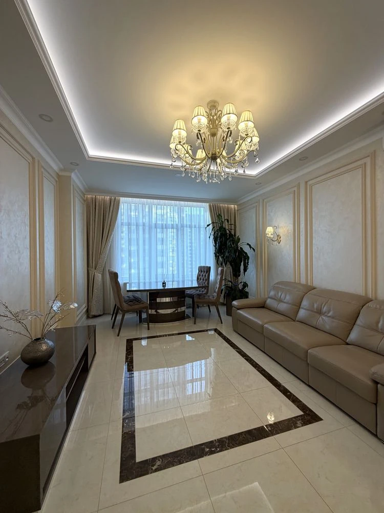 Продаж, 3 кімнати,Новопечерські Липки,Верхогляда 15