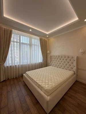 Продаж, 3 кімнати,Новопечерські Липки,Верхогляда 15