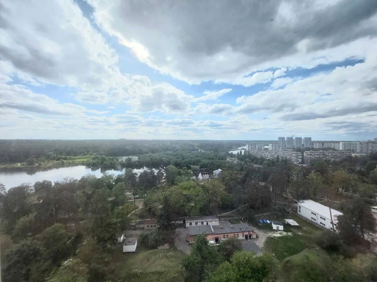 Продажа 1-й этаж, 77 м2. Житомирская ул., 5 мин. до ЖК EcoDream. Без комиссии