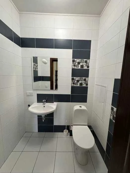 Затишна 3-кімнатна квартира (120 м²) в центрі