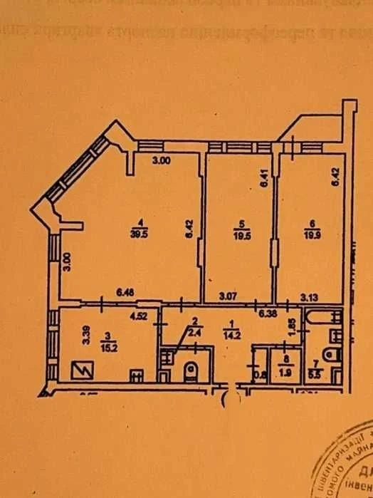 Затишна 3-кімнатна квартира (120 м²) в центрі