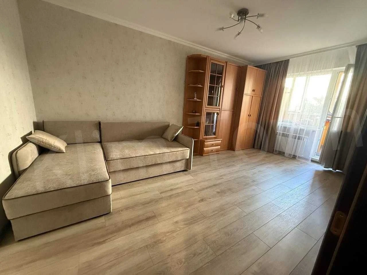 Продаж 1 кімнатної квартири по вулиці Княжий Затон, 2Б